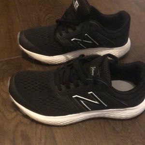 New Balance women’s size 7.5